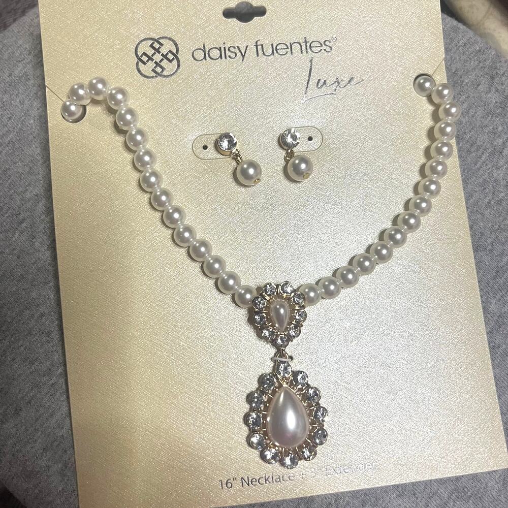 DAISY FUENTES LUXE Pearl & Rhinestone Set  NWT  Prom Bridal Elegant Glam